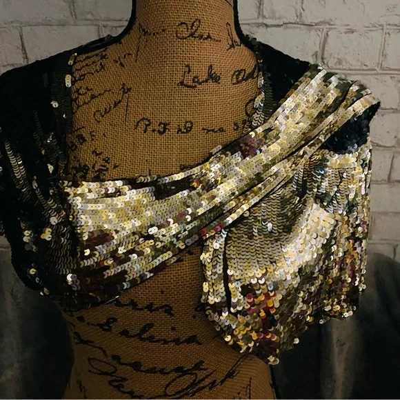 BCBG sequined topper - Picture 4 of 6